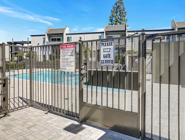 Studio apartment at Sturbridge Village Apartments in Fullerton, CA